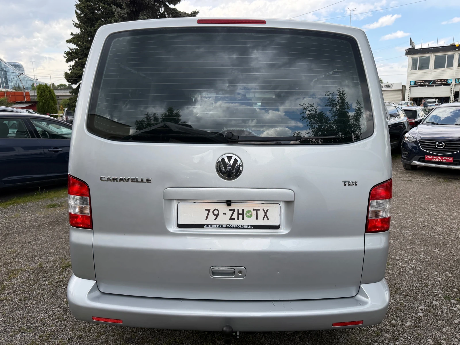 VW Caravelle 2.5TDi, 9местен, дълга база, снимка 5 - Бусове и автобуси - 54579539