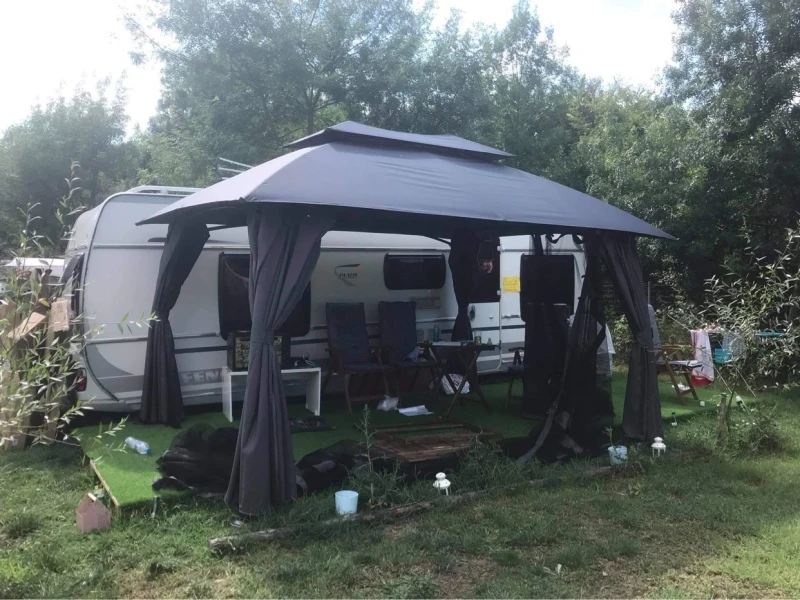 Каравана Fendt Platin 650, снимка 7 - Каравани и кемпери - 51691655