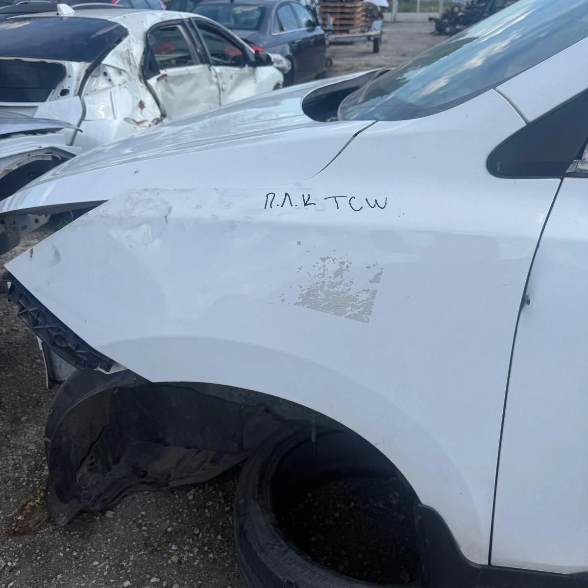 Преден ляв калник за Hyundai IX 35 383-383