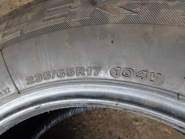 Гуми Летни 235/65R17, снимка 5 - Гуми и джанти - 20347449