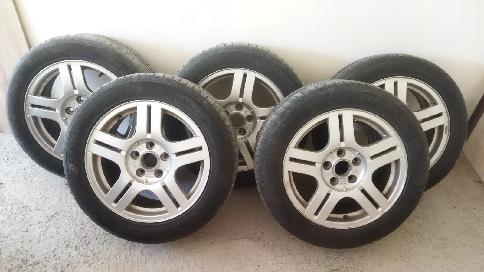 ���� � ������ 205/55R16 �� VW | Mobile.bg � ����������� 1