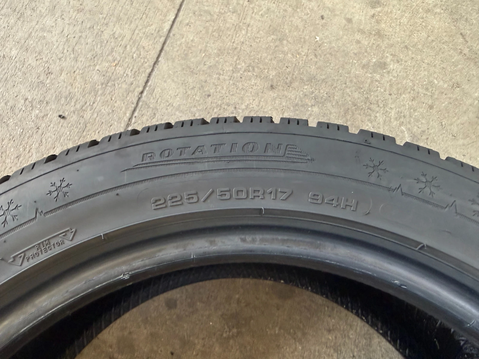 Гуми Зимни 225/50R17, снимка 8 - Гуми и джанти - 55686866