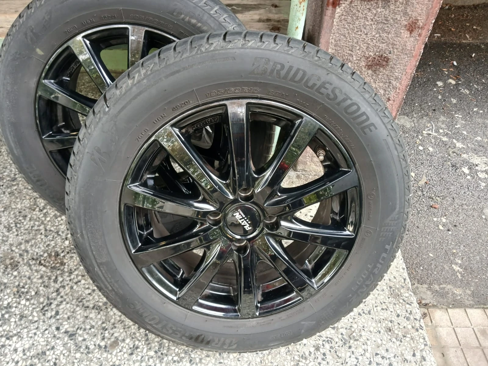 Гуми с джанти Bridgestone 195/60R15, снимка 5 - Гуми и джанти - 56317615
