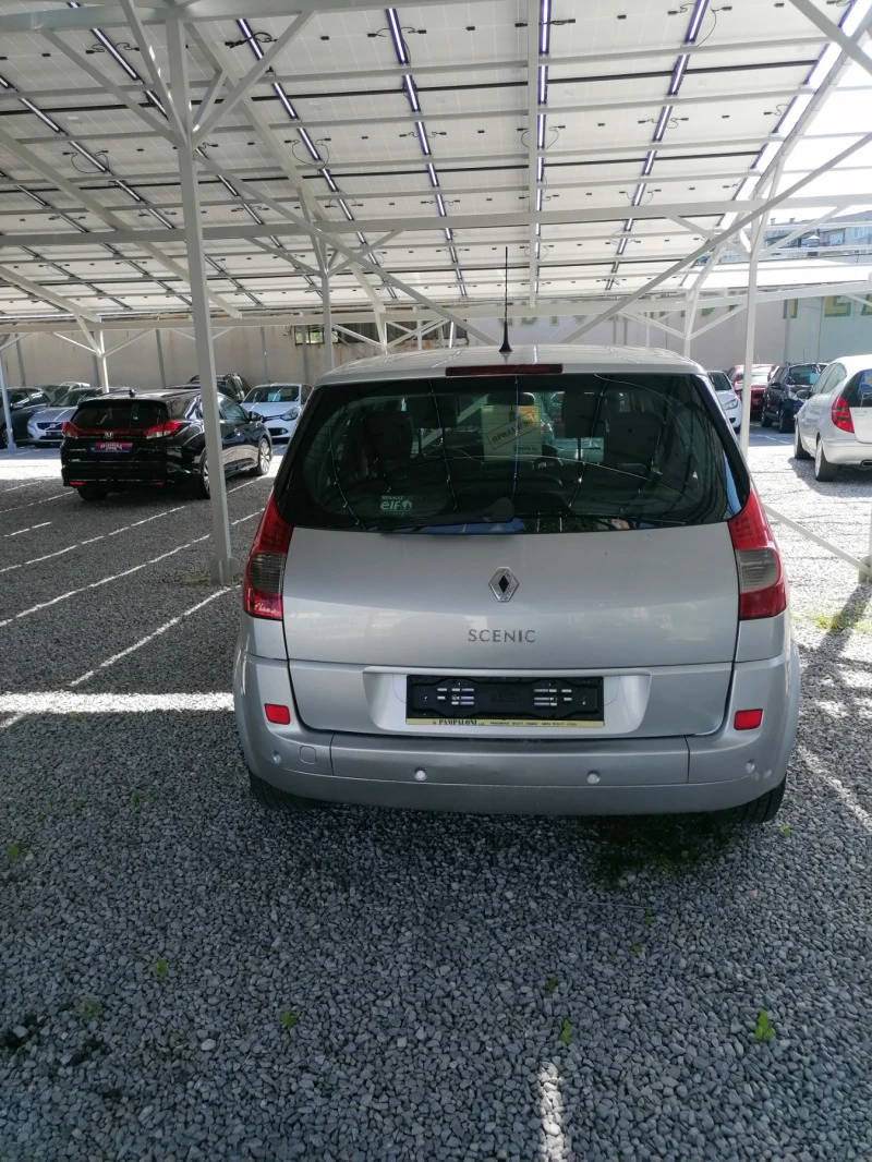 Renault Scenic, снимка 13 - Автомобили и джипове - 47618459