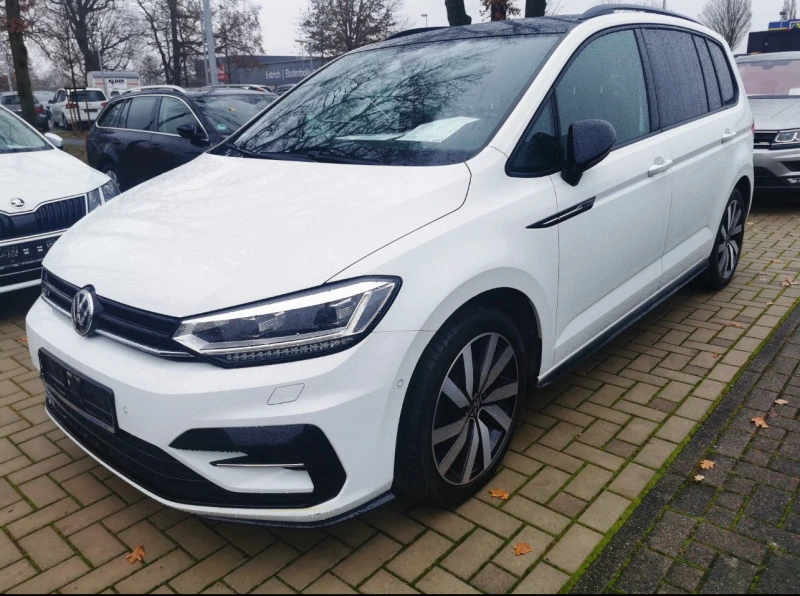 VW Touran R line, снимка 2 - Автомобили и джипове - 47618914