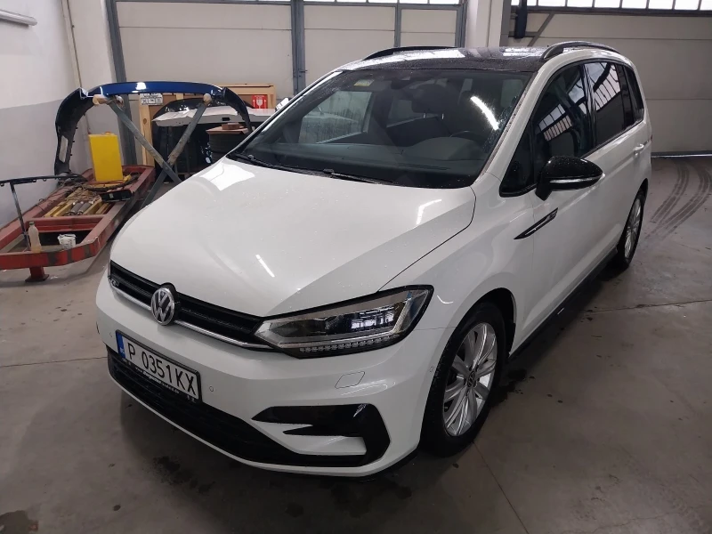 VW Touran R line, снимка 9 - Автомобили и джипове - 47618914