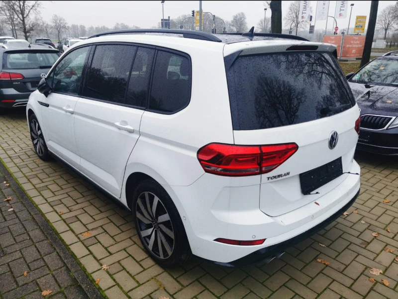 VW Touran R line, снимка 4 - Автомобили и джипове - 47618914