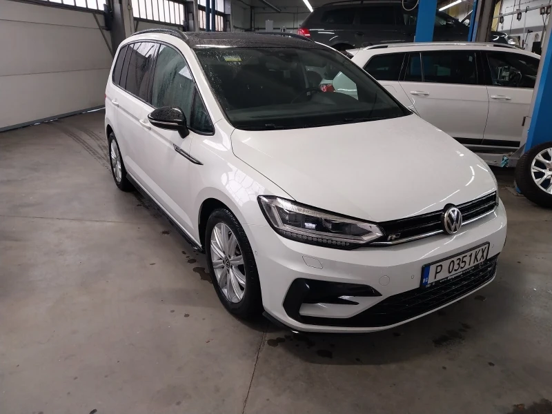 VW Touran R line, снимка 8 - Автомобили и джипове - 47618914