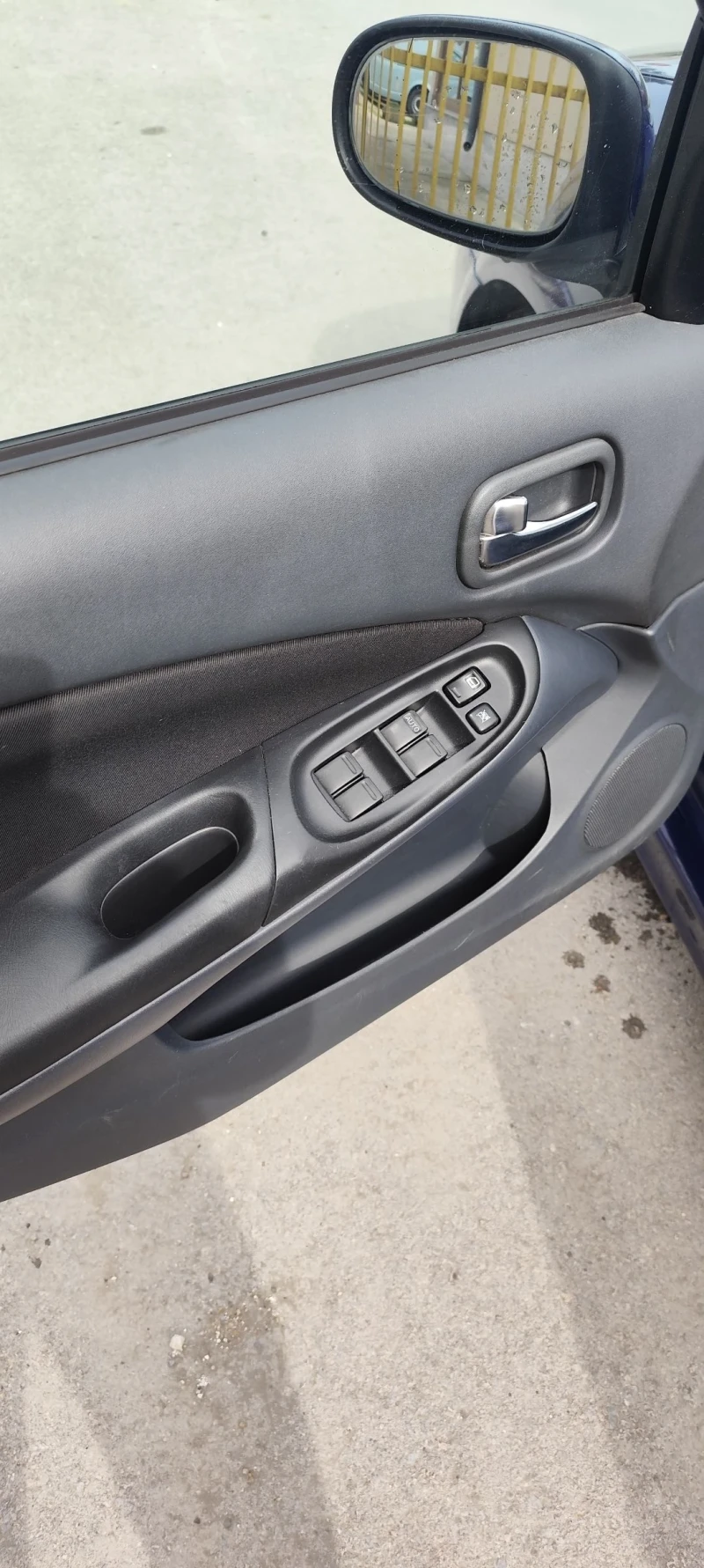 Nissan Almera 2, 2 дизел, снимка 6 - Автомобили и джипове - 49621870