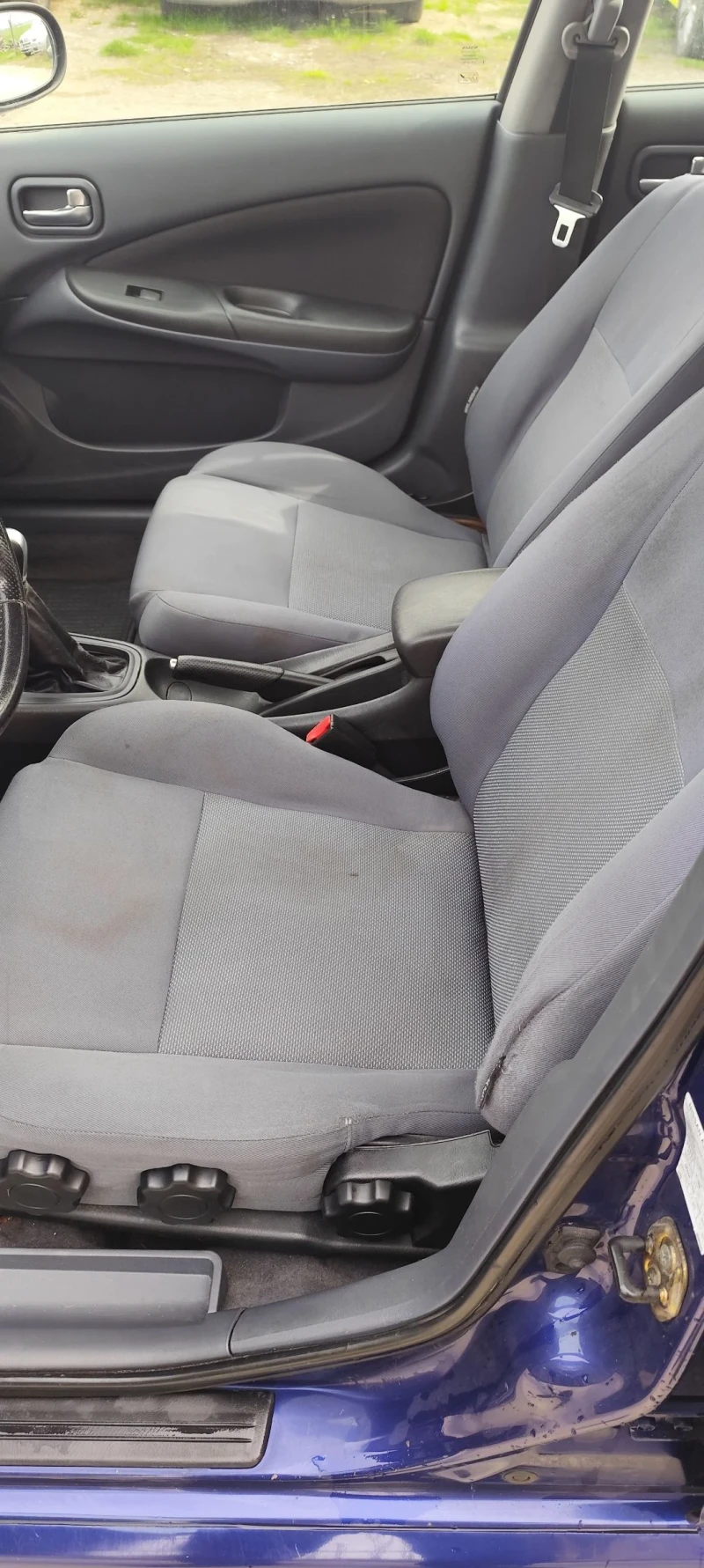 Nissan Almera 2, 2 дизел, снимка 8 - Автомобили и джипове - 49621870