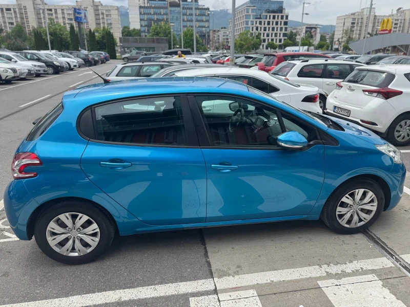 Peugeot 208, снимка 4 - Автомобили и джипове - 52189421
