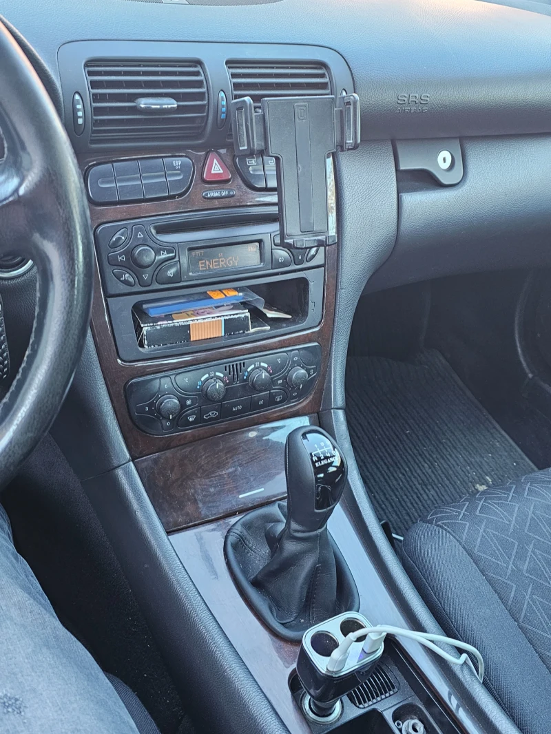 Mercedes-Benz C 220 220 cdi 143 коня , снимка 3 - Автомобили и джипове - 52651685