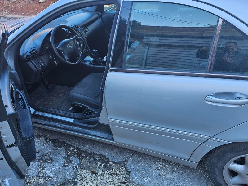 Mercedes-Benz C 220 220 cdi 143 коня , снимка 2 - Автомобили и джипове - 52651685