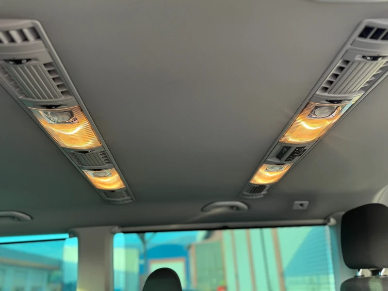 VW Multivan, снимка 13 - Автомобили и джипове - 52590630