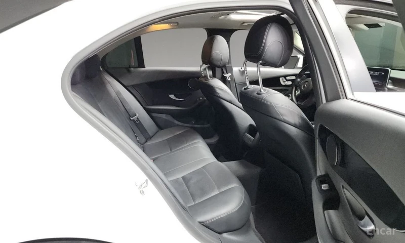 Mercedes-Benz C 200, снимка 12 - Автомобили и джипове - 52728167