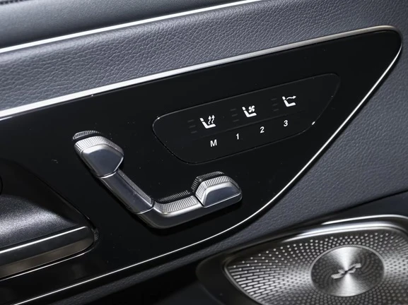 Mercedes-Benz CLE 450 4Matic Cabrio = AMG Line = Premium Plus Гаранция, снимка 4 - Автомобили и джипове - 54214086