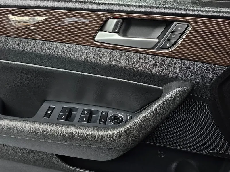 Hyundai Sonata 2.0 Modern, снимка 13 - Автомобили и джипове - 55690066