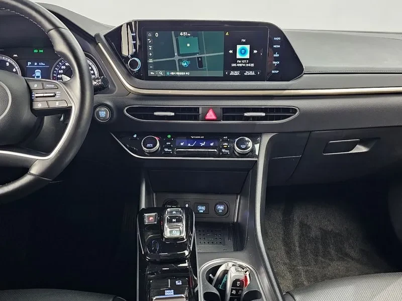 Hyundai Sonata 2.0 Premium, снимка 16 - Автомобили и джипове - 55885329