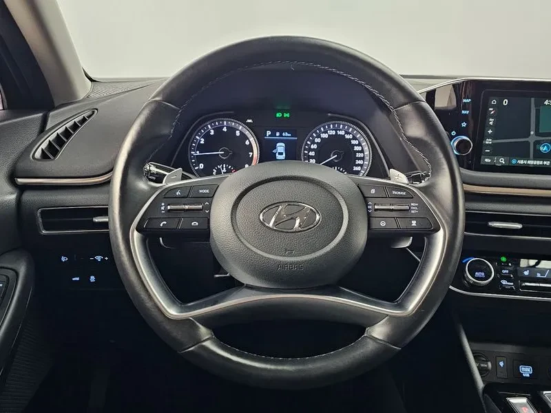Hyundai Sonata 2.0 Premium, снимка 13 - Автомобили и джипове - 55885329