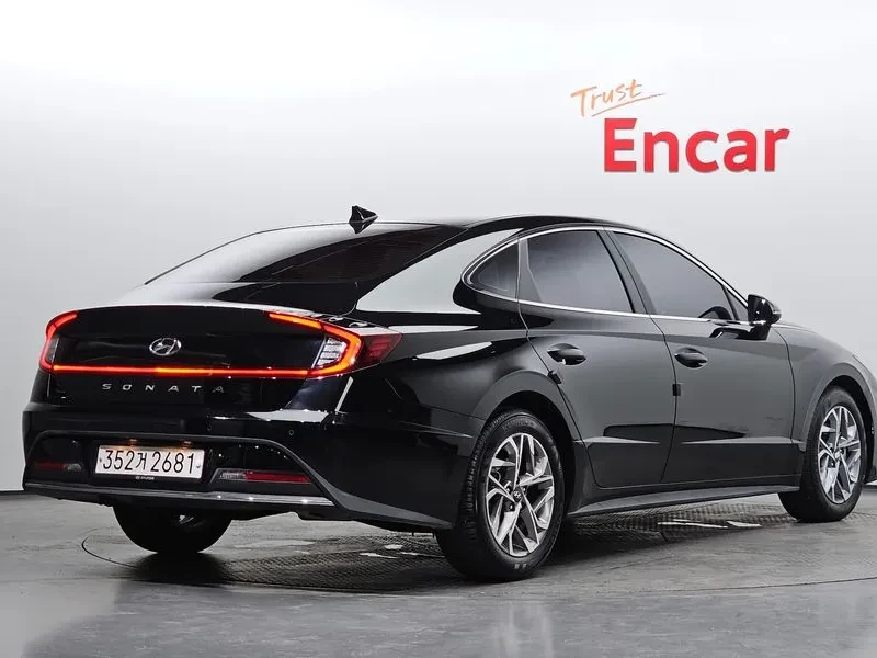 Hyundai Sonata 2.0 Premium, снимка 2 - Автомобили и джипове - 55885329