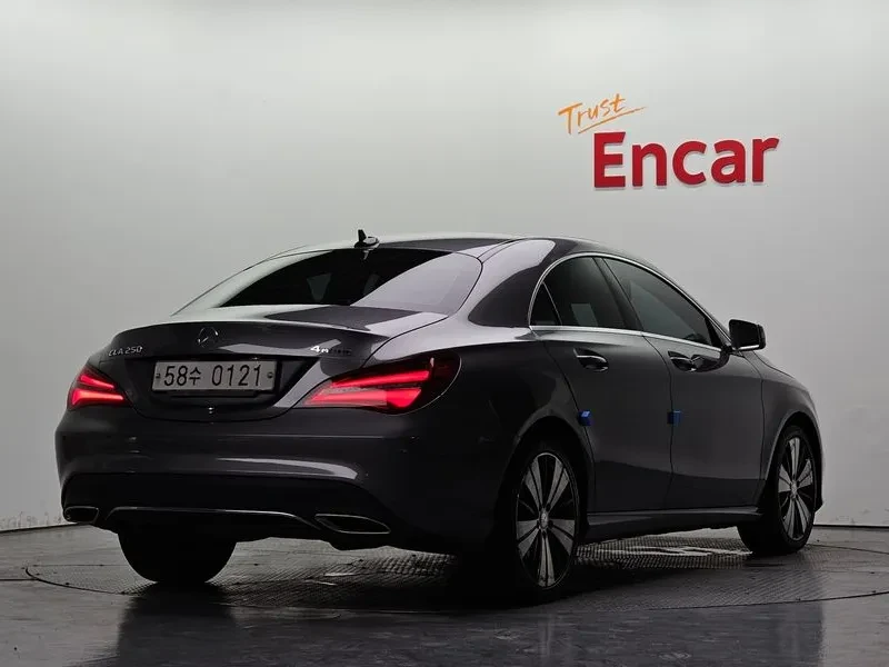 Mercedes-Benz CLA 250 4MATIC - САМО 30% АВАНС, снимка 4 - Автомобили и джипове - 56020164