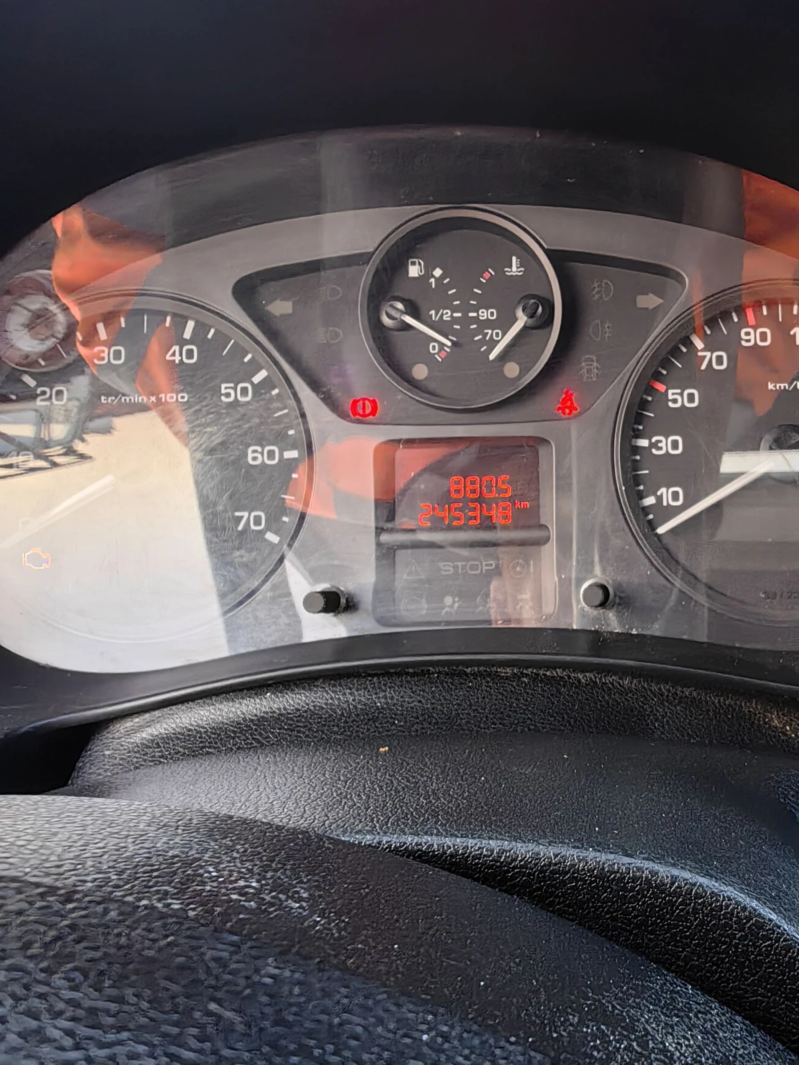 Peugeot Partner 1.6 hdi 90 - изображение 8