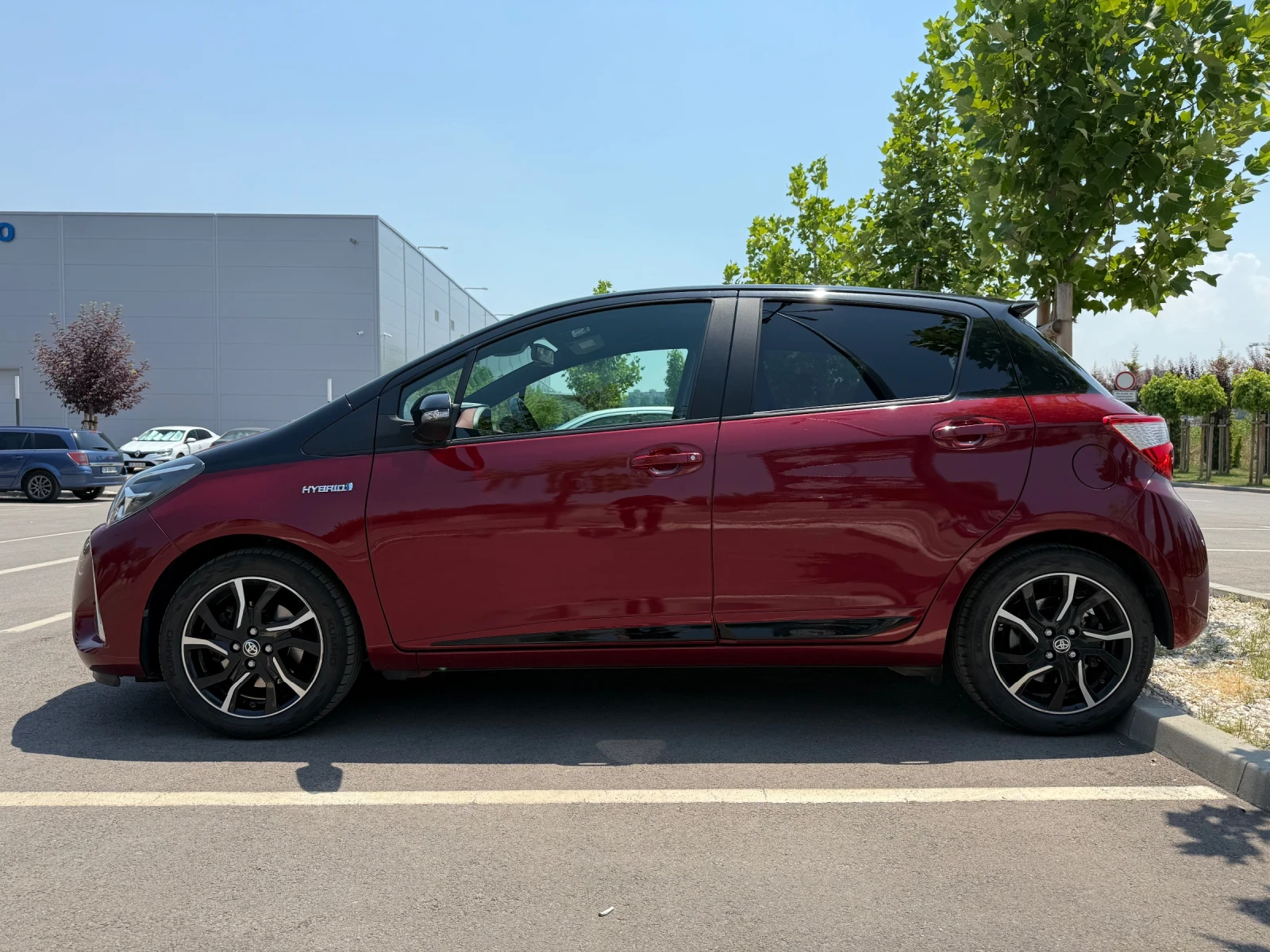 Toyota Yaris 1.5 VVT-i (100 Hp) Hybrid e-CVT - изображение 8