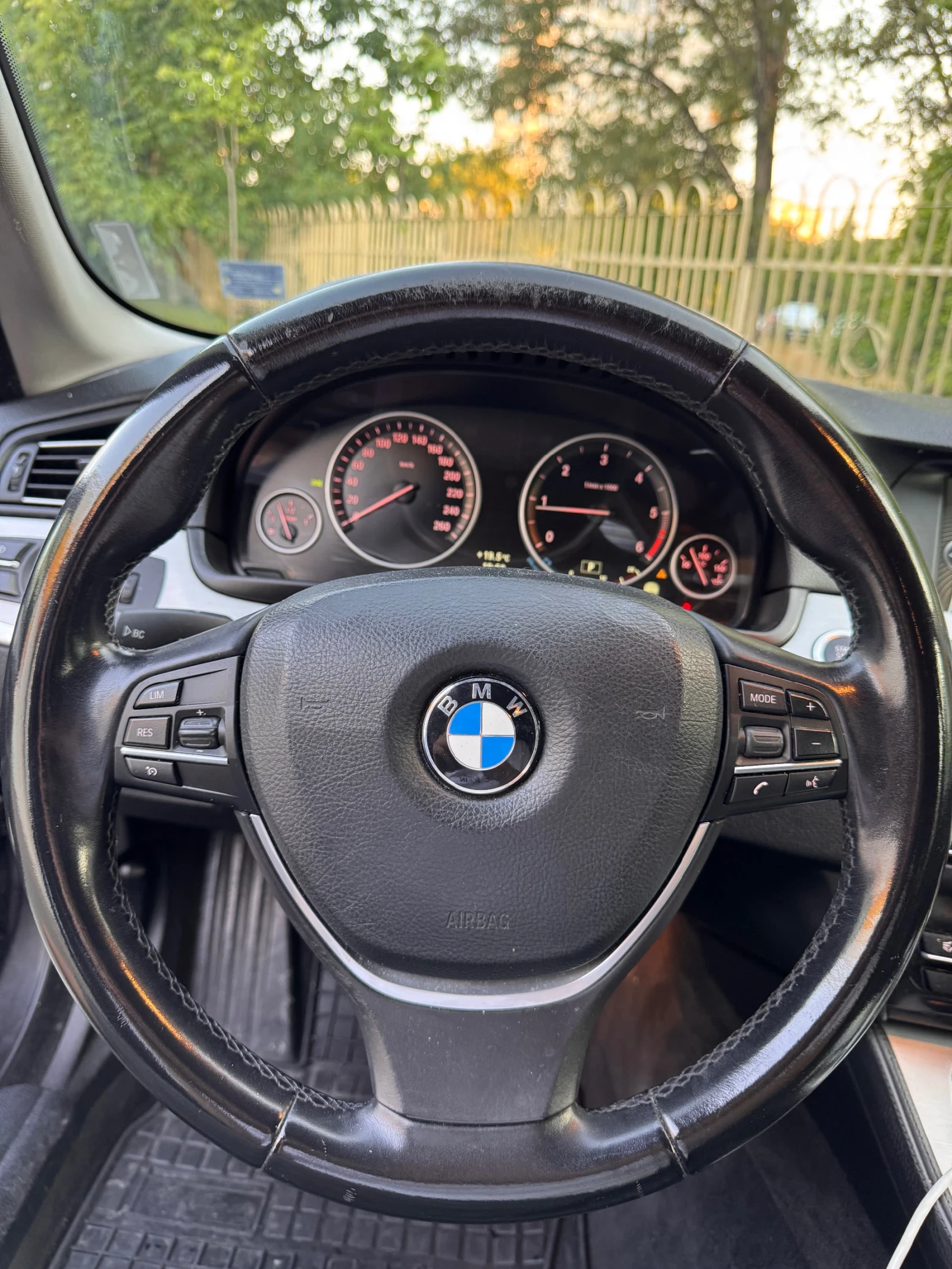 BMW 525 XDrive - изображение 7