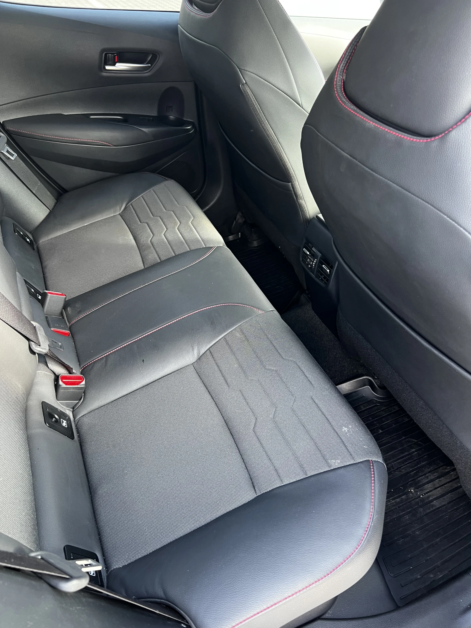 Toyota Corolla Hybrid Luxury | Mobile.bg — изображение 13