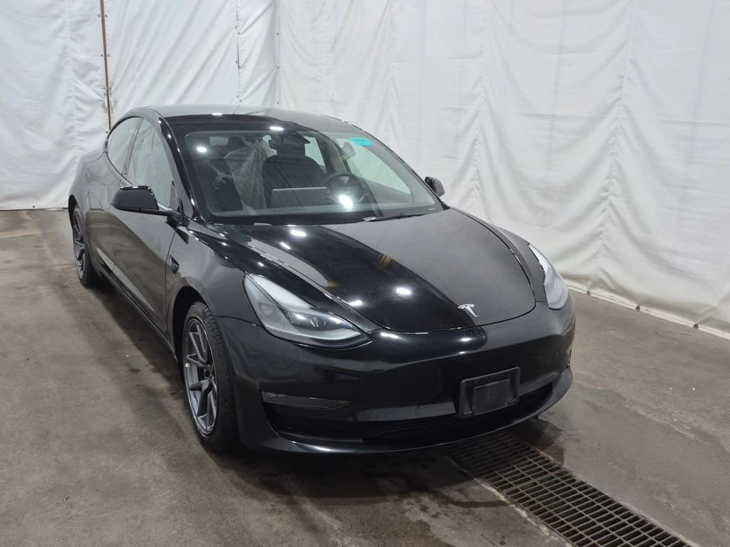 Tesla Model 3 * LONG RANGE * CARFAX *  - изображение 2