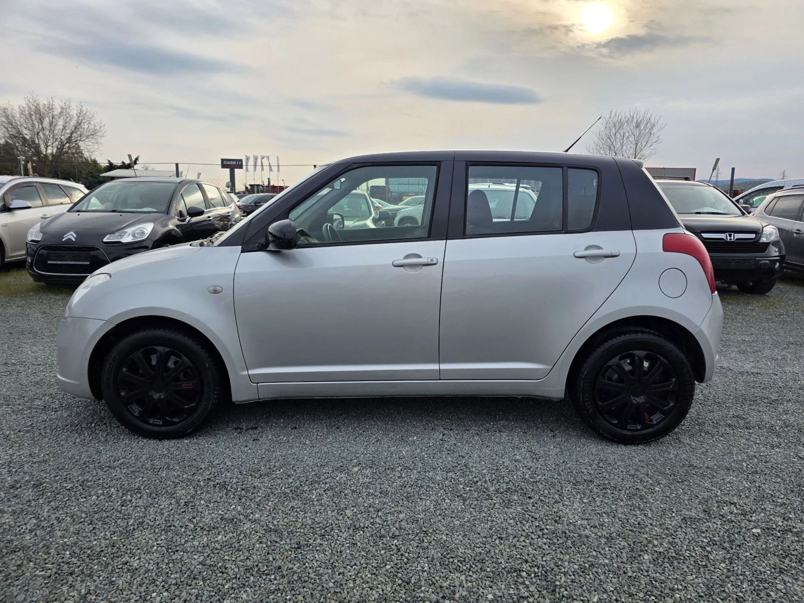 Suzuki Swift 4?4 навигация , снимка 8 - Автомобили и джипове - 53801537