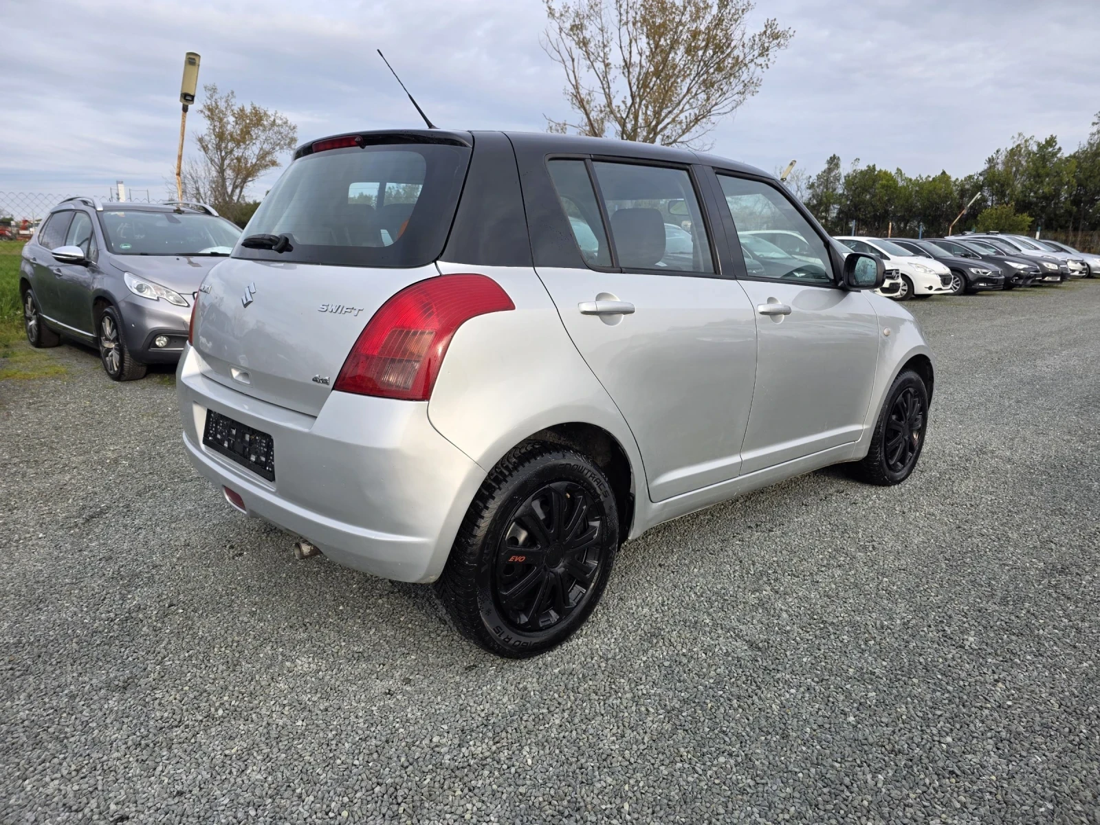 Suzuki Swift 4?4 навигация , снимка 5 - Автомобили и джипове - 53801537