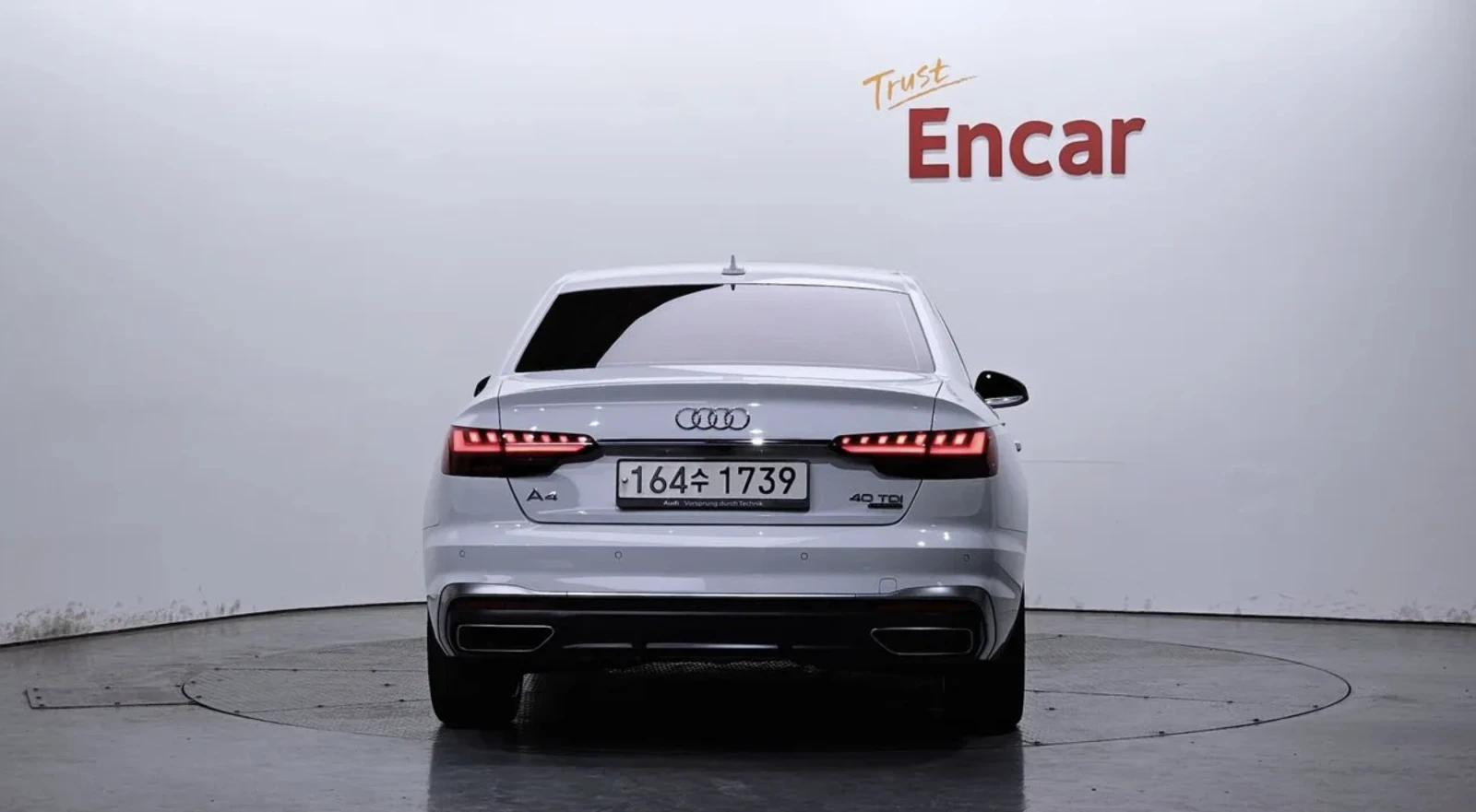 Audi A4 40 TDI QUATTRO / S LINE / ОБДУХВАНЕ / ШИБИДАХ, снимка 4 - Автомобили и джипове - 54711540