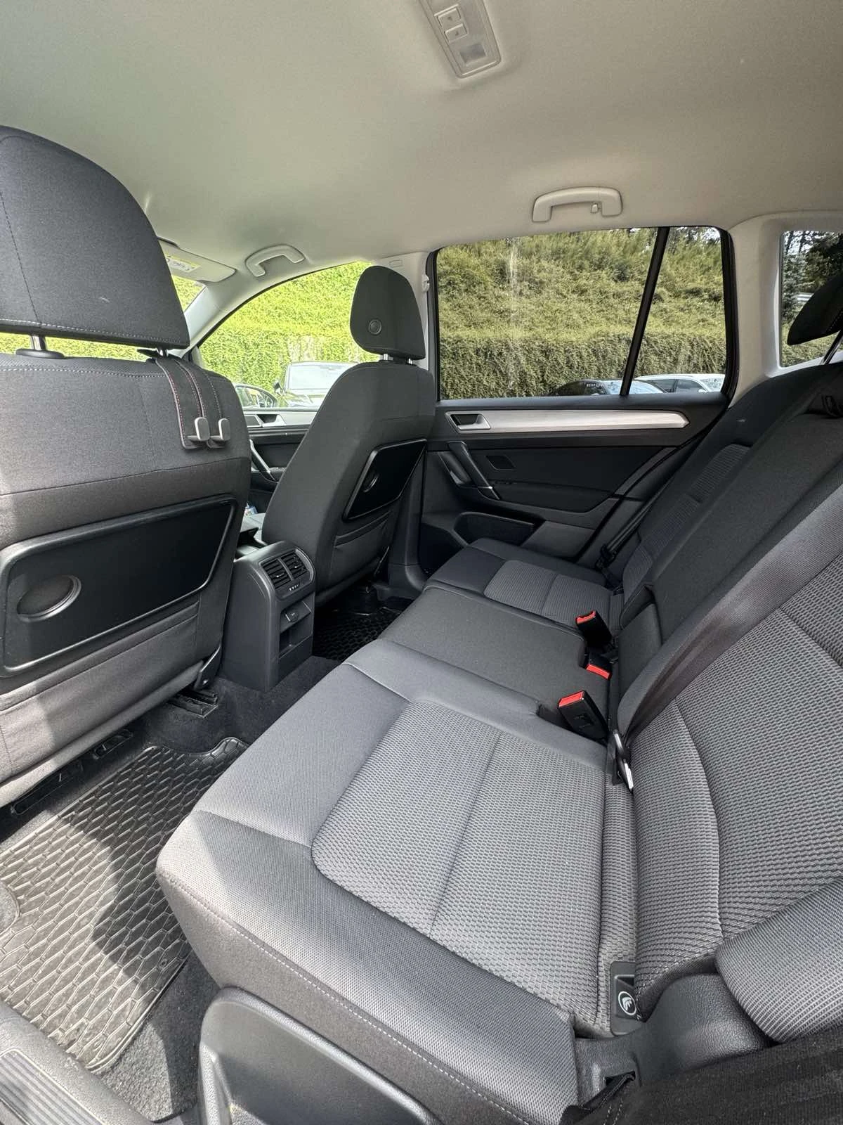 VW Golf SPORTSVAN, снимка 9 - Автомобили и джипове - 55273616