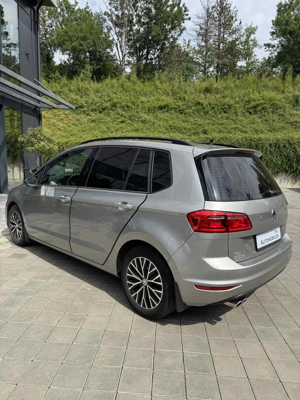 VW Golf SPORTSVAN, снимка 6 - Автомобили и джипове - 55273616
