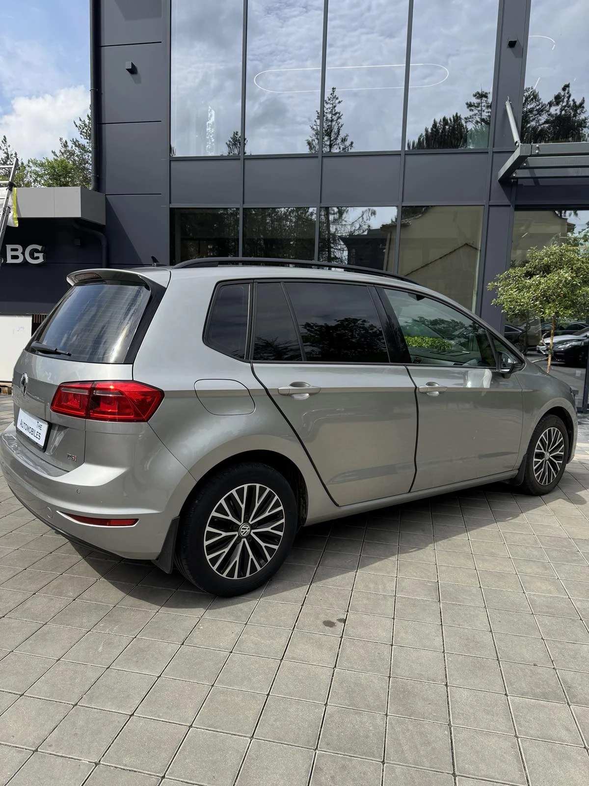 VW Golf SPORTSVAN, снимка 7 - Автомобили и джипове - 55273616