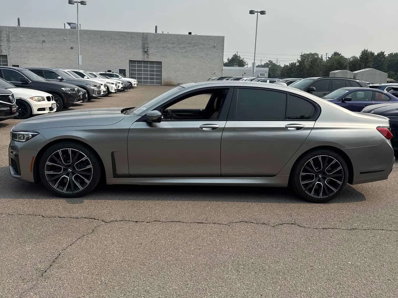 BMW 750 750i xDrive  CARFAX, снимка 2 - Автомобили и джипове - 55417817