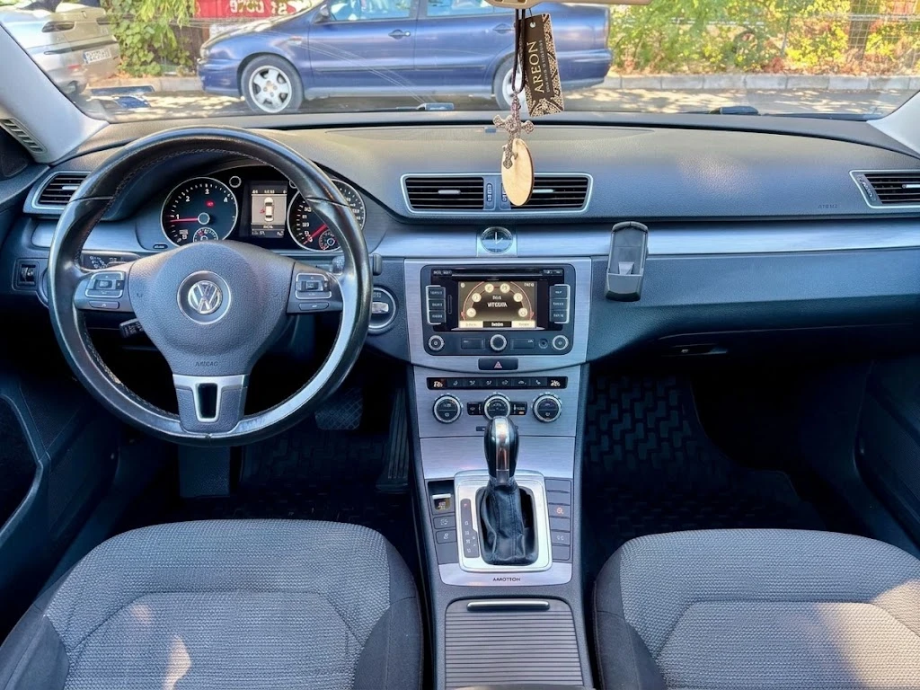 VW Passat B7 2.0 TDI 4motion, снимка 9 - Автомобили и джипове - 56373401