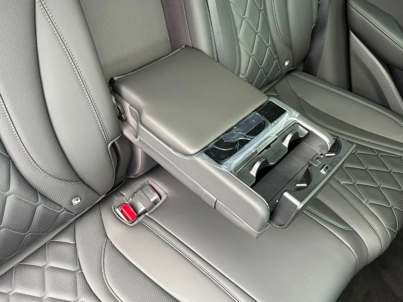 BYD Sealion 7 EXCELLENCE!!4x4!!!, снимка 5 - Автомобили и джипове - 56393279