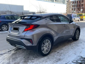 Toyota C-HR 2.0 Hybrid e-CVT Classy Facelift - в ГАРАНЦИЯ, снимка 3