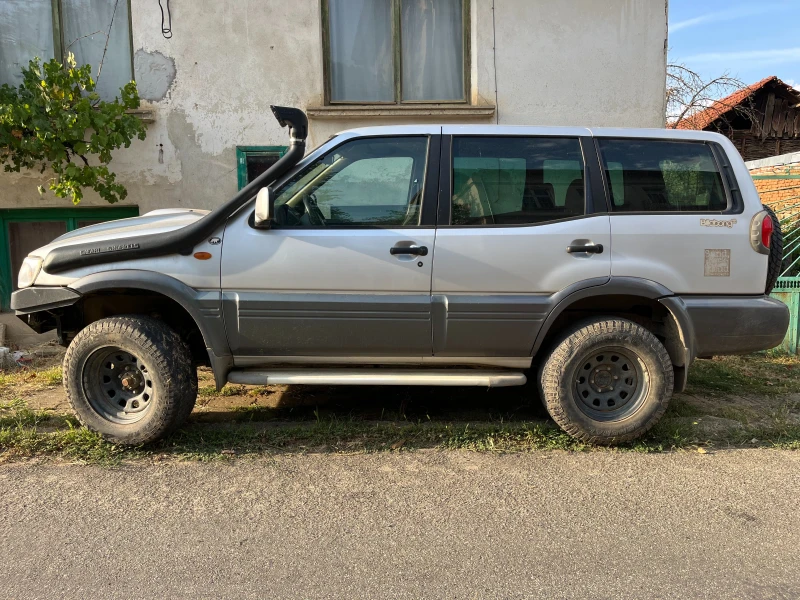 Nissan Terrano, снимка 3 - Автомобили и джипове - 47209117