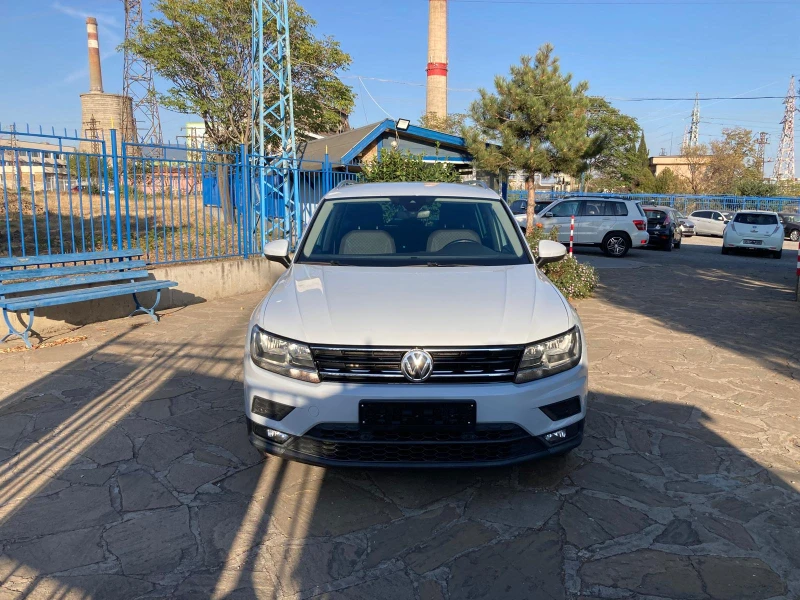 VW Tiguan 2, 0TDi ДИСТРОНИК АВТОМАТИК НАВИГАЦИЯ, снимка 2 - Автомобили и джипове - 47368348