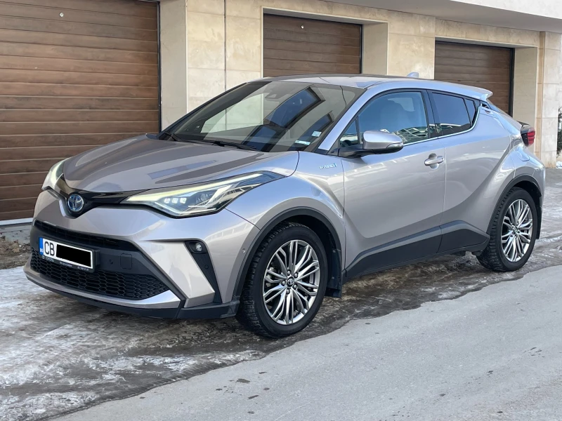 Toyota C-HR 2.0 Hybrid e-CVT Classy Facelift - в ГАРАНЦИЯ, снимка 1 - Автомобили и джипове - 49235640