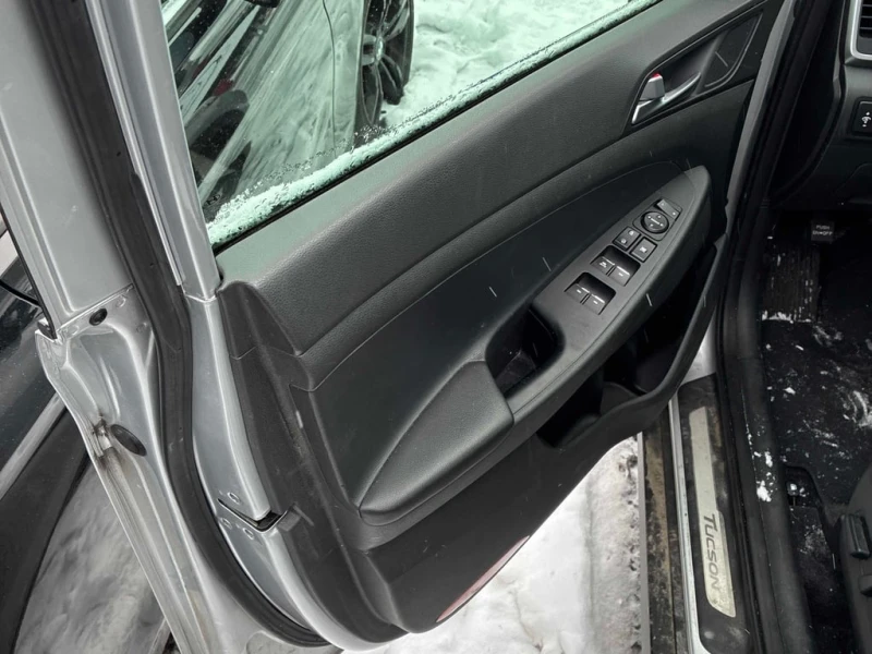 Hyundai Tucson * ULTIMATE * CARFAX * ЦЕНА ДО БЪЛГАРИЯ, снимка 10 - Автомобили и джипове - 53095442