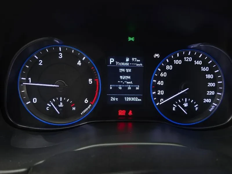 Hyundai Kona 1.6, снимка 8 - Автомобили и джипове - 54639973