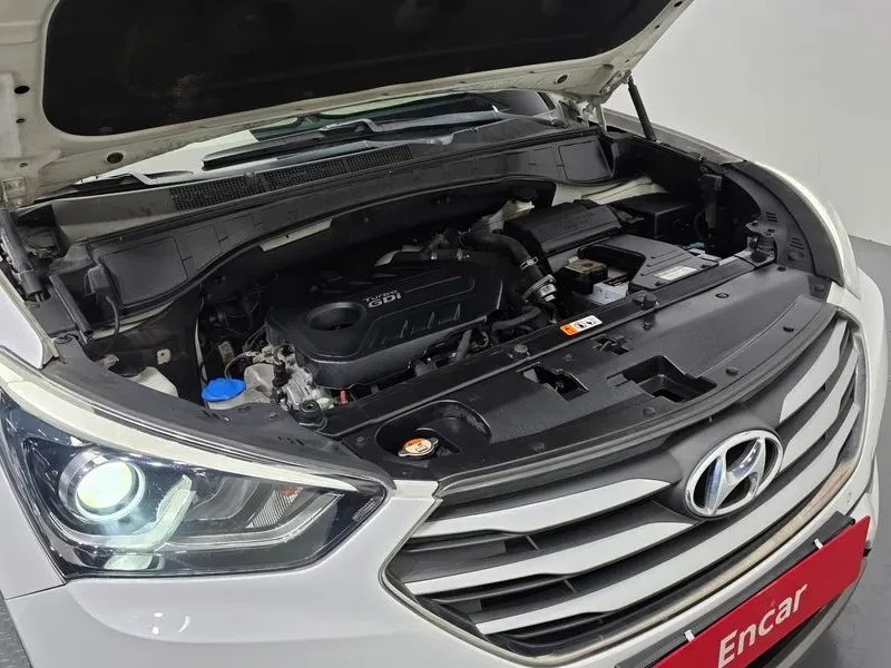 Hyundai Santa fe 2.0T 2WD , снимка 6 - Автомобили и джипове - 56354508
