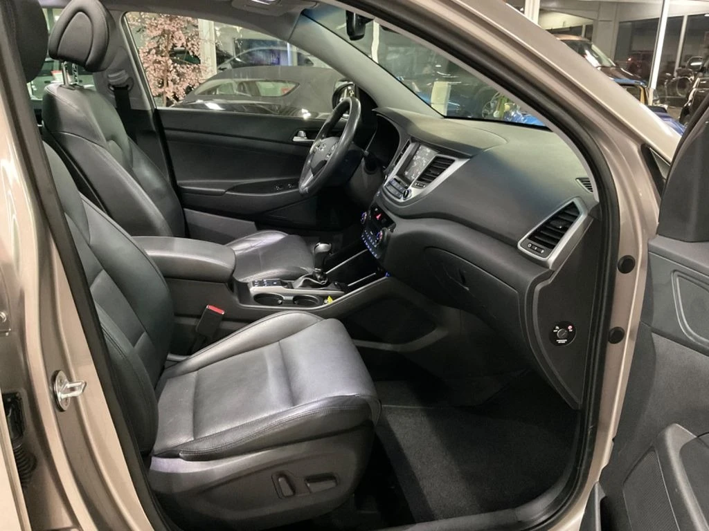 Hyundai Tucson   2.0CRDI 4WD  | Mobile.bg   17