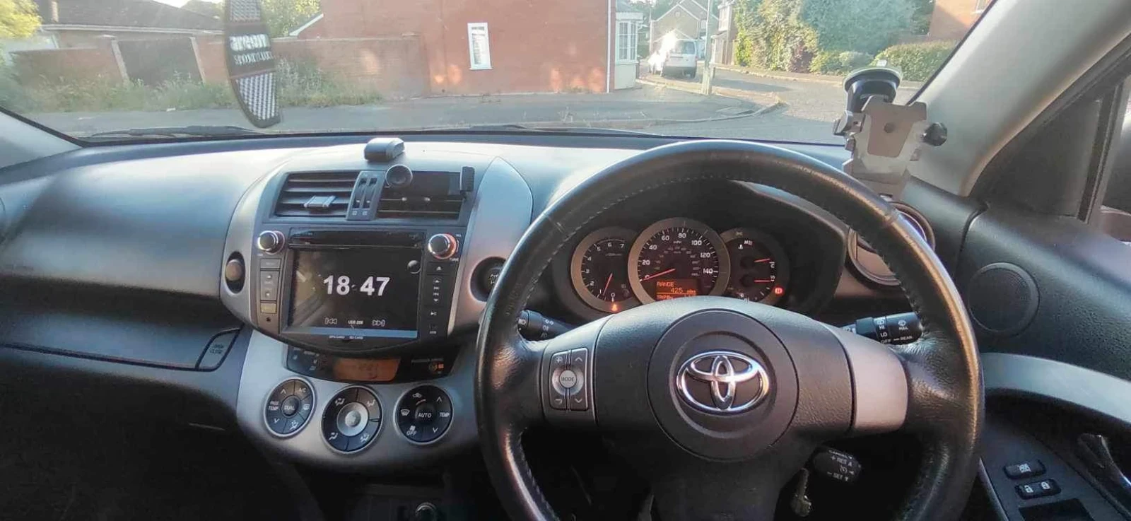 Toyota Rav4  - изображение 4