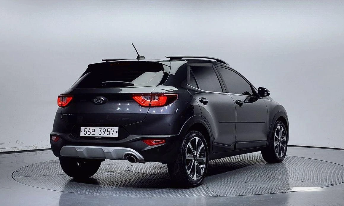 Kia Stonic Diesel 1.6 Prestige * НАЙ-ДОБРА ЦЕНА В БЪЛГАРИЯ*  - изображение 2