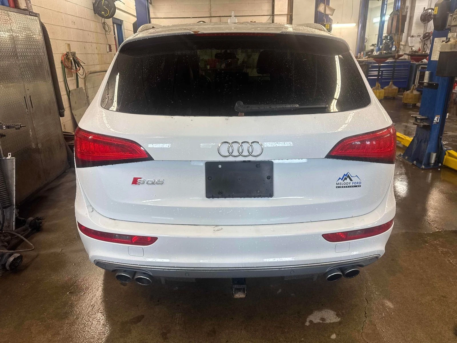 Audi SQ5 CARFAX АВТО КРЕДИТ  - изображение 4